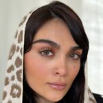 لنز عسلی قهوه‌ای دور‌محو دسیو کارامل براون - تصویر 2